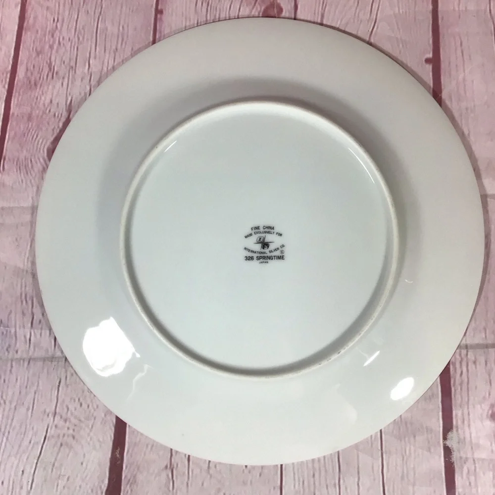 Vintage International Silver Company 326 Springtime Dinner Plates - Set of 2